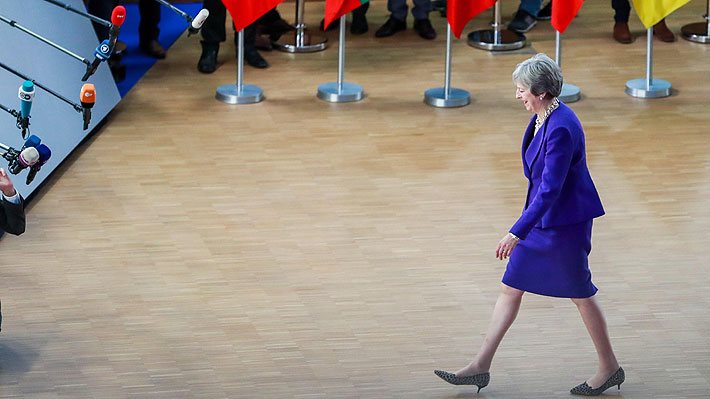 Primera Ministra británica admite que estudian extender la transición del Brexit "unos meses"