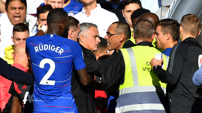 Casi se va a los golpes: El descontrol y la furia de Mourinho luego que le gritaran el gol del Chelsea