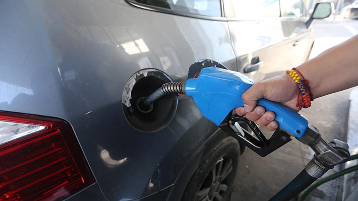 Gobierno confirma que habrá una baja en el precio de bencinas esta semana