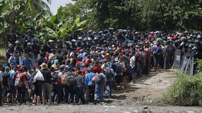 Caravana de migrantes: EE.UU. ordena desplegar 5.200 soldados en su frontera con México
