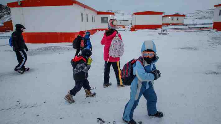 La Antártica se queda sin niños chilenos luego de 33 años por el cierre de la escuela en Villa Las Estrellas