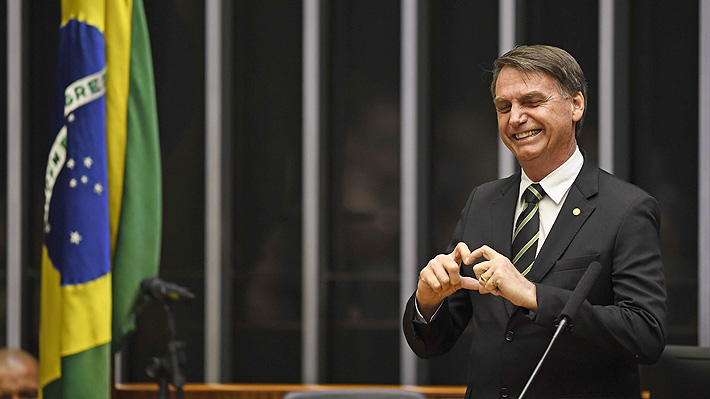 Bolsonaro comparece ante el Parlamento de Brasil y afirma que su "único norte" es la Constitución