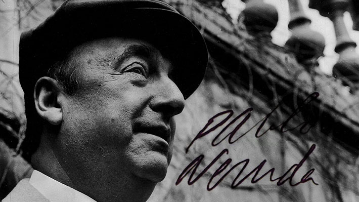 "¿Haremos oídos sordos a su prontuario?": Cambio de nombre del aeropuerto abre debate sobre la figura de Pablo Neruda