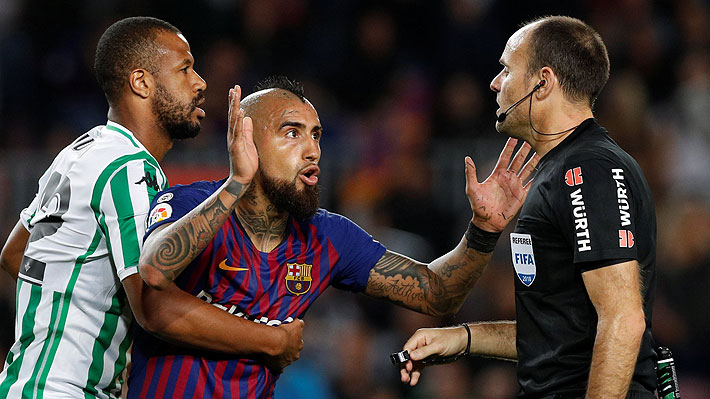 Vidal se mostró feliz tras otra vez en el Barcelona, pero crítico con el nivel de su equipo: "No pueden hacernos 4 goles"