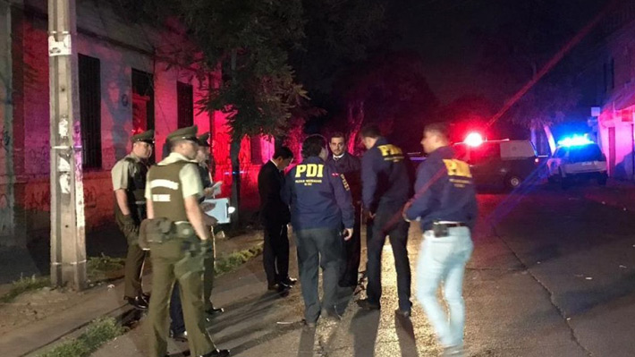 Carabineros debi&oacute; resguardar casa de pareja de funcionario de la PDI que dio muerte a tres delincuentes en Recoleta