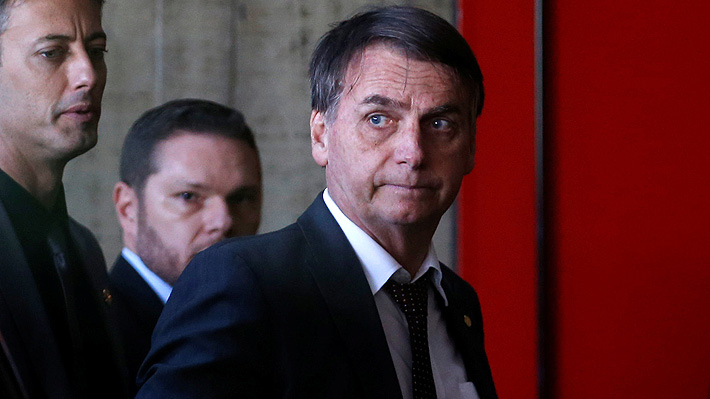 Bolsonaro suma más militares a su gabinete: elige a un general como ministro de Defensa