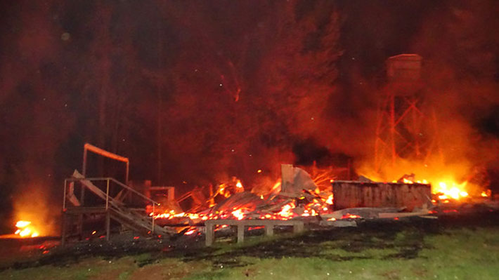 Tras muerte de comunero: Dos ataques incendiarios se registraron anoche en la provincia de Arauco