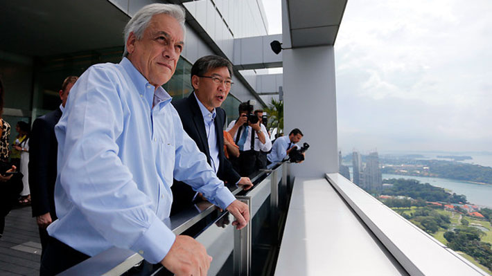 El dispar balance del paso de Piñera por Singapur marcado por la muerte de Catrillanca