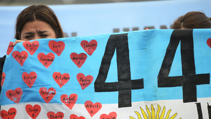 Familiares de víctimas del ARA San Juan exigen al Gobierno que lo refloten y amenazan: "No se van a llevar gratis estas 44 vidas"
