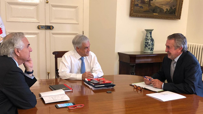 Piñera sostiene audiencia con nuevo intendente de La Araucanía previo a viaje a la zona