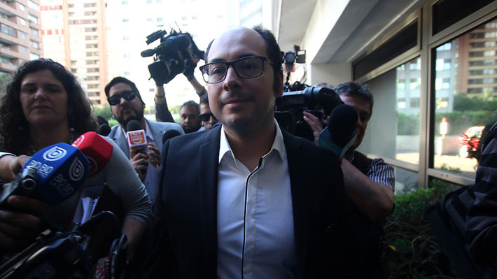 Nicolás López declara como imputado y abogada reitera que acusaciones "son falsas o están descontextualizadas"