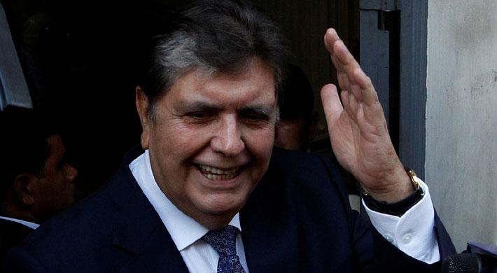 Aseguran que ex Presidente peruano Alan García habría pedido asilo a Chile antes que a Uruguay