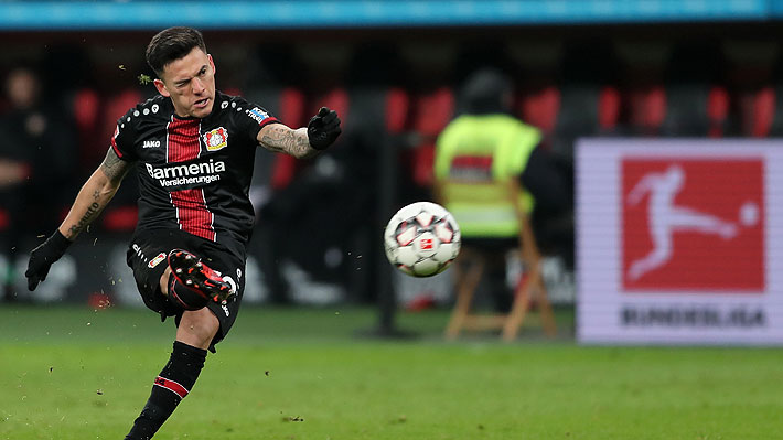 Aránguiz dice que fue un "orgullo" ser capitán del Leverkusen y que quiere volver a jugar con Marcelo Díaz en la "Roja"