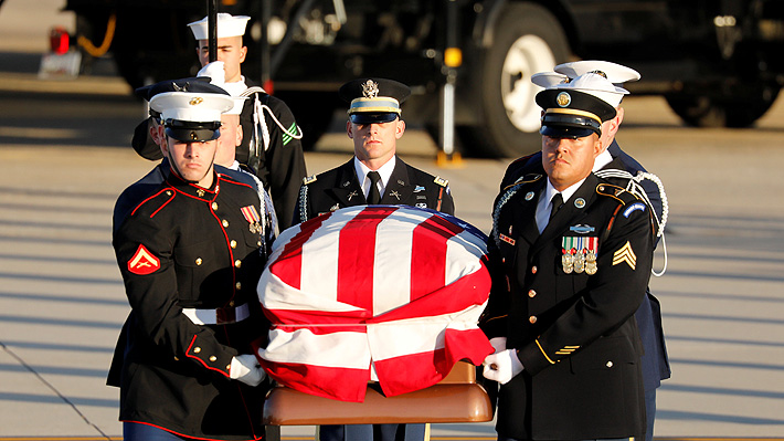 Ataúd de George H.W. Bush vuela a Washington para recibir homenajes de Estado