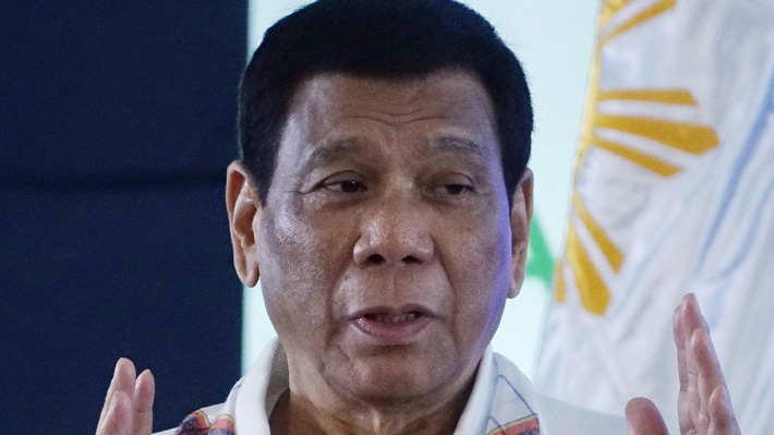 Presidente de Filipinas llama a "matar" a los obispos católicos por "inútiles"