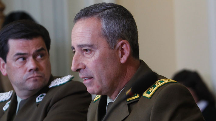Alto mando de Carabineros: aseguran que general que reemplazó a Franzani presentó su renuncia
