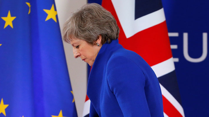 Gobierno de May se complica por el Brexit: Ya surgen los candidatos a sucederla