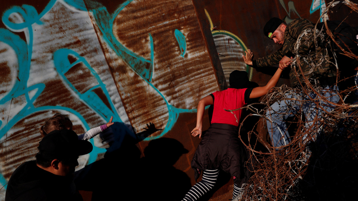 Niña guatemalteca muere en custodia de EE.UU. en la frontera