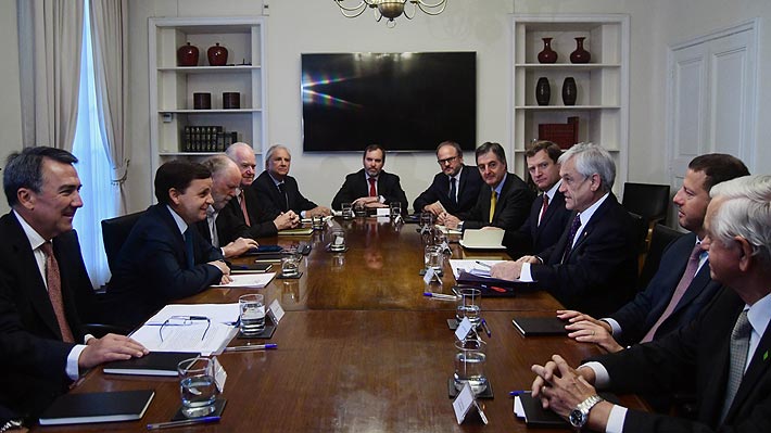 Piñera asiste a reservada cumbre empresarial en la CPC y enfatiza avances económicos de su gestión