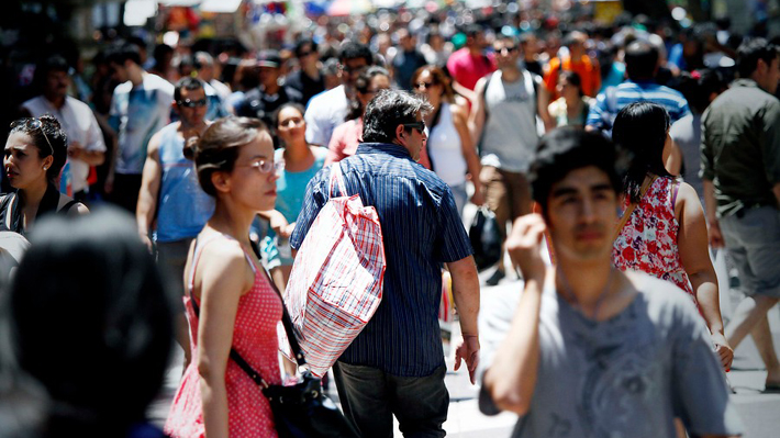 Población de Chile será de 21,6 millones en 2050 y esperanza de vida de la mujer alcanzará los 87,8 años