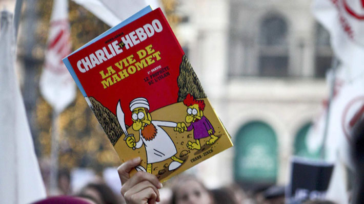 Presunto yihadista vinculado al atentado a Charlie Hebdo se encuentra bajo custodia en Francia