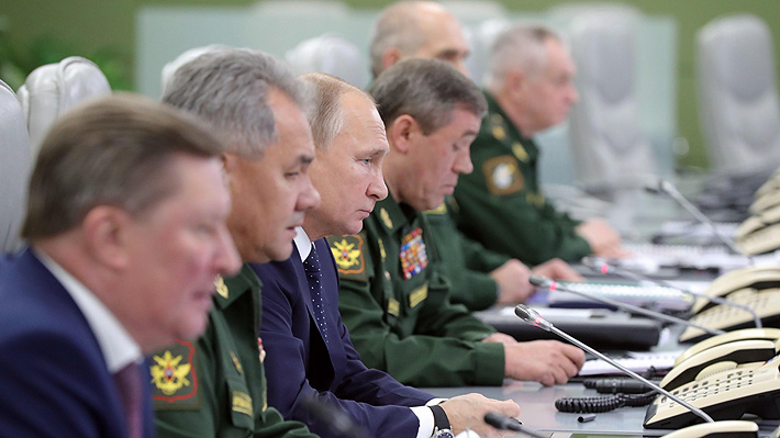 Vladimir Putin encabeza exitoso ensayo de nuevo misil hipersónico ruso