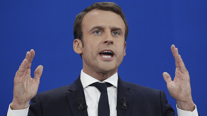 Macron rechaza la violencia durante las protestas de los chalecos amarillos en Francia y llama al diálogo