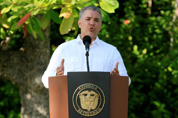 Presidente de Colombia llama a la comunidad internacional a "cercar diplomáticamente" a Venezuela