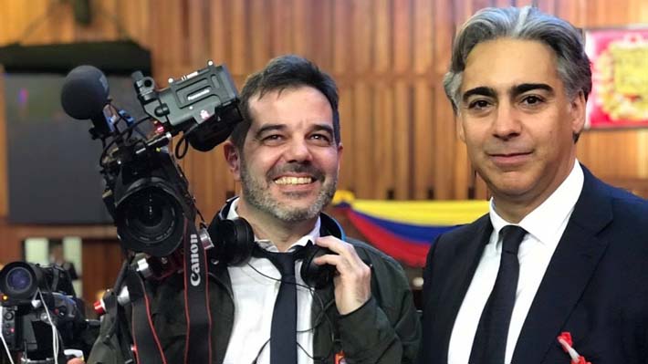 Marco Enríquez-Ominami asistió a la ceremonia de investidura de Nicolás Maduro para grabar su nuevo documental
