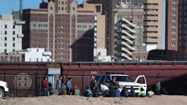 EE.UU. extiende hasta septiembre despliegue de soldados en frontera con México