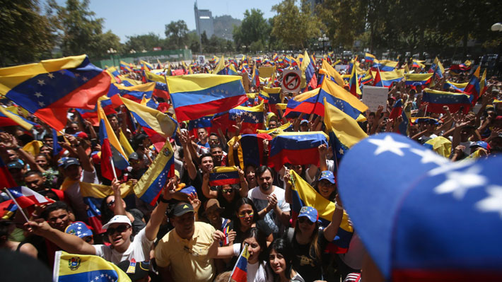 Oposici&oacute;n aclama a Guaid&oacute; y chavistas defienden a Maduro: C&oacute;mo se vivi&oacute; la jornada de movilizaciones en Venezuela