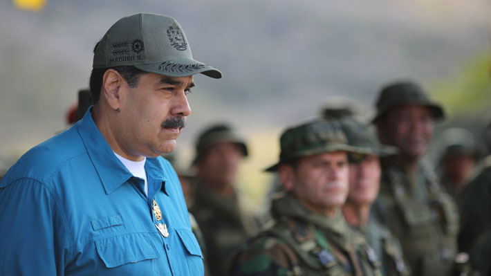 Maduro pide a los militares "evitar que Venezuela se convierta en una estrella de la bandera gringa"
