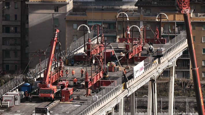 Comienza la demolición del puente Morandi en Génova cuyo derrumbe costó la vida de 43 personas