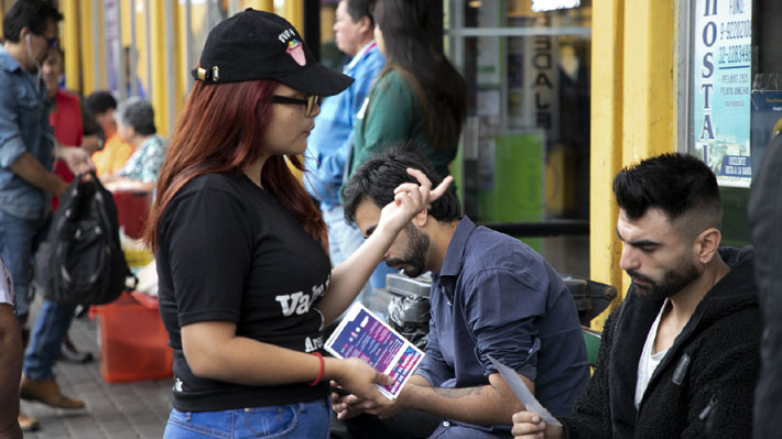 Valparaíso instala dispensador de preservativos en el terminal de buses de la ciudad: Costarán $200 la unidad