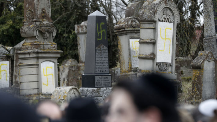 Francia se moviliza contra nueva oleada de actos antisemitas en el país: Aumentaron un 74% en 2018