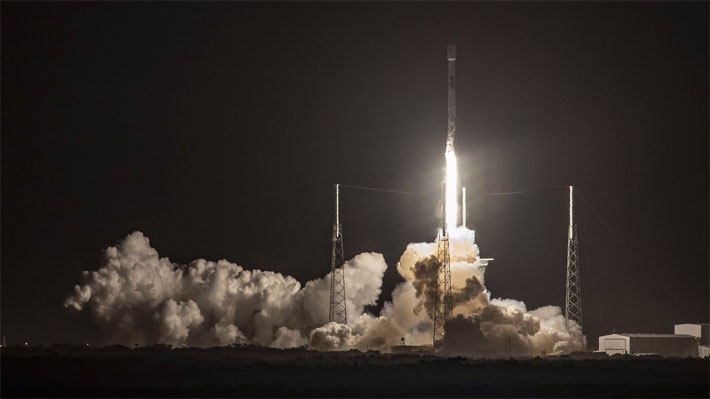 SpaceX logró poner en órbita y sin problemas la sonda israelí que comienza su camino a la Luna