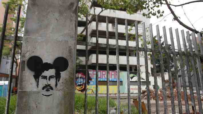 Adiós al edificio Mónaco: Derriban el famoso "búnker" de Pablo Escobar en Medellín