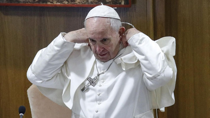 Papa valora presencia de mujeres en cumbre por abusos, pero asegura: "Todo feminismo acaba siendo un machismo con falda"