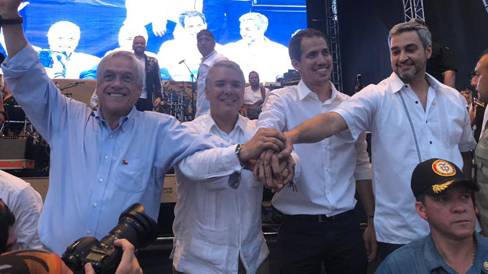 Sebastián Piñera: "Presidente Guaidó usted en 30 días está cambiando la historia"