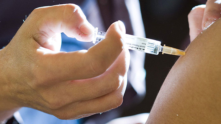 Minsal refuerza campaña de vacunación por sarampión en jóvenes de 20 a 24 años