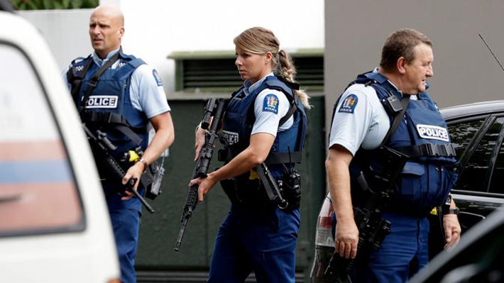 Reportan "múltiples muertos" y cuatro detenidos tras ataque armado en dos mezquitas de Nueva Zelanda