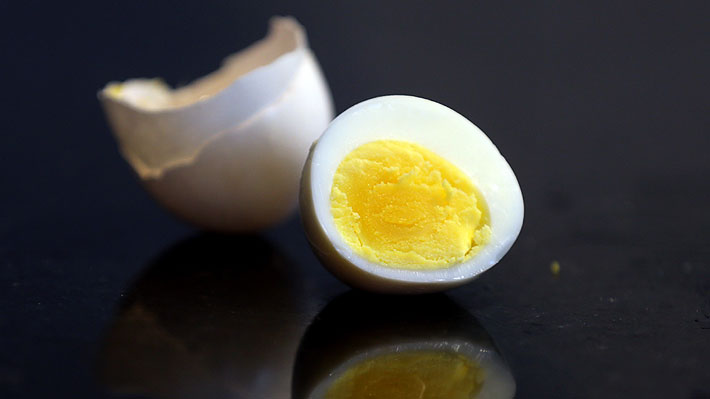 Productores de huevos desestiman estudio sobre posibles daños por consumo excesivo y nutrióloga llama a no alarmarse