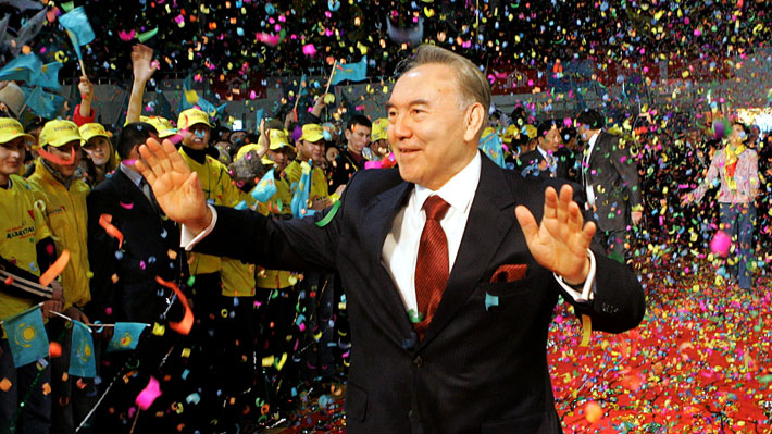 Kazajistán rinde honores a su "padre de la patria": Nursultán Nazarbáyev deja el poder después de casi 30 años