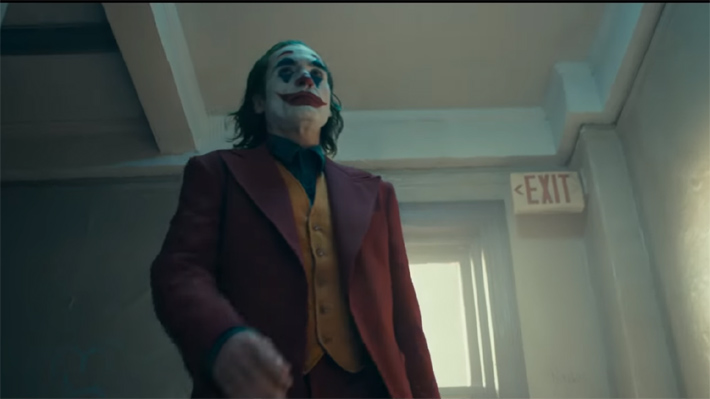 Lanzan impactante primer tráiler de "The Joker", la cinta sobre el villano de Batman que se estrenará en octubre
