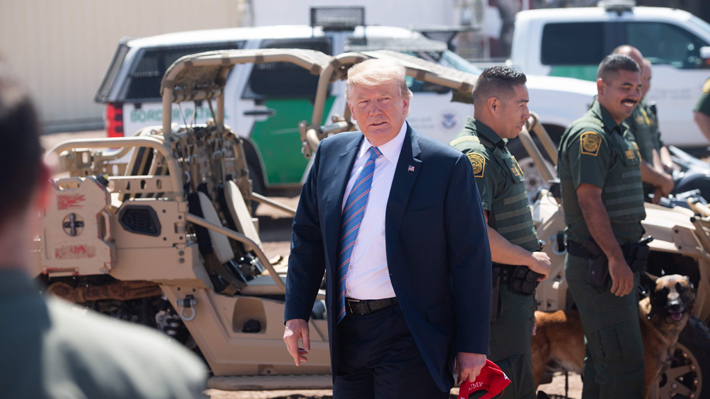 Trump durante visita a frontera con México: EE.UU. "está lleno" y "no puede aceptar" a más solicitantes de asilo