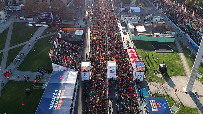 Video: Mira cómo fueron las largadas de los 42 y 21K en el Maratón de Santiago