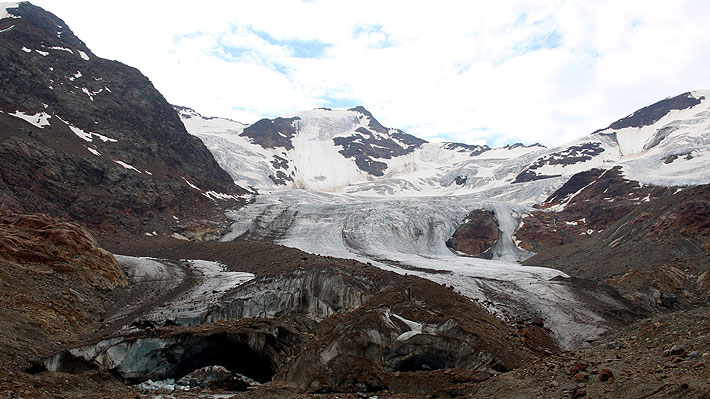 Hallan microplásticos en un glaciar de los Alpes italianos: serían restos de material usado por excursionistas
