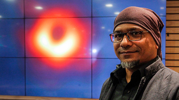 Columna de científico parte de histórica foto del agujero negro: "La primera imagen y el proceso científico"