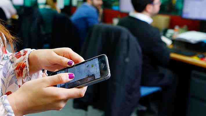 Empresas de telefonía móvil firman protocolo para "autorregular" sus llamadas promocionales a clientes