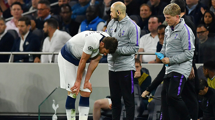 El dramático momento que protagonizó un defensa del Tottenham tras sufrir un duro choque en el duelo ante Ajax